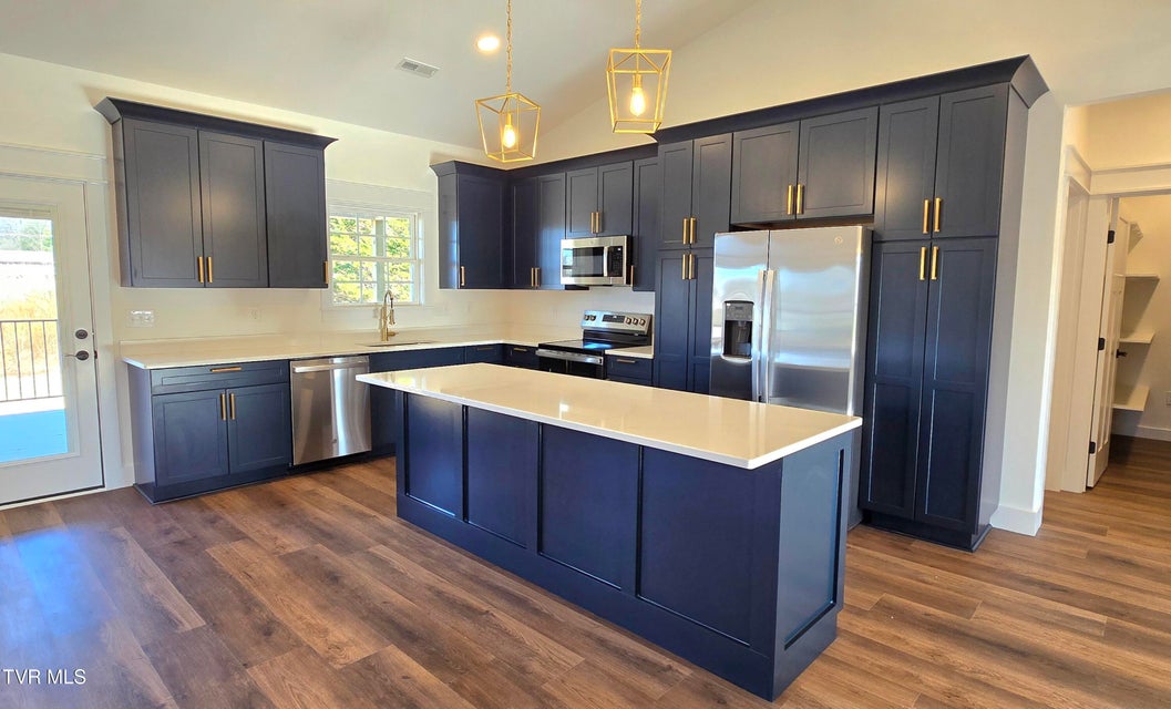 Photo #20: 410 Wiltshire Drive