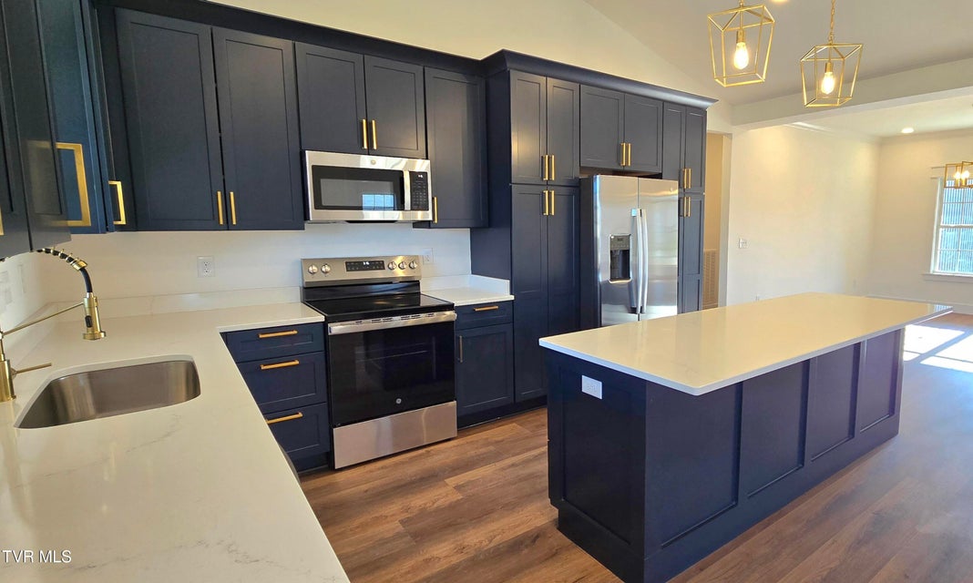 Photo #21: 410 Wiltshire Drive