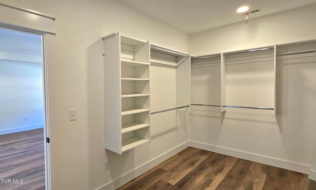 Photo #35: 410 Wiltshire Drive