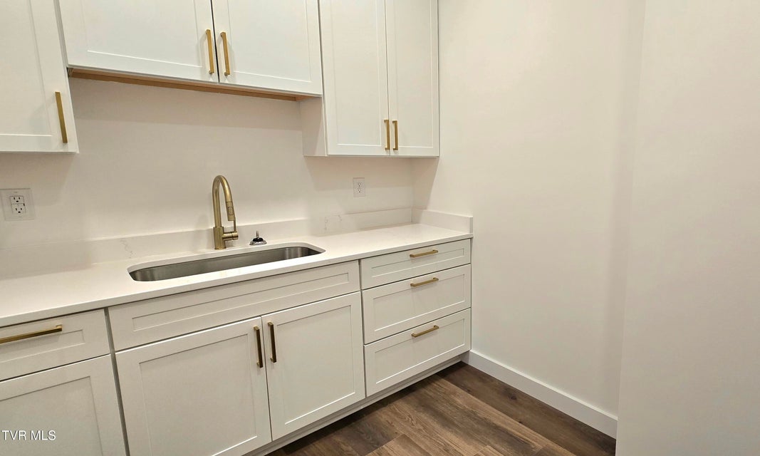 Photo #41: 410 Wiltshire Drive