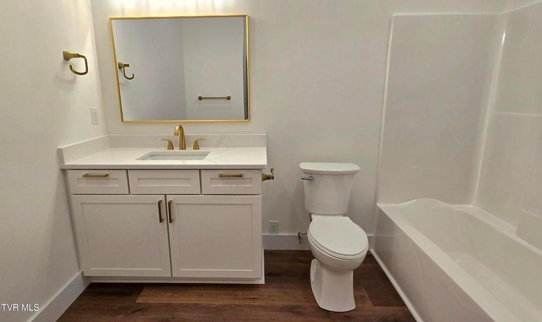 Photo #45: 410 Wiltshire Drive