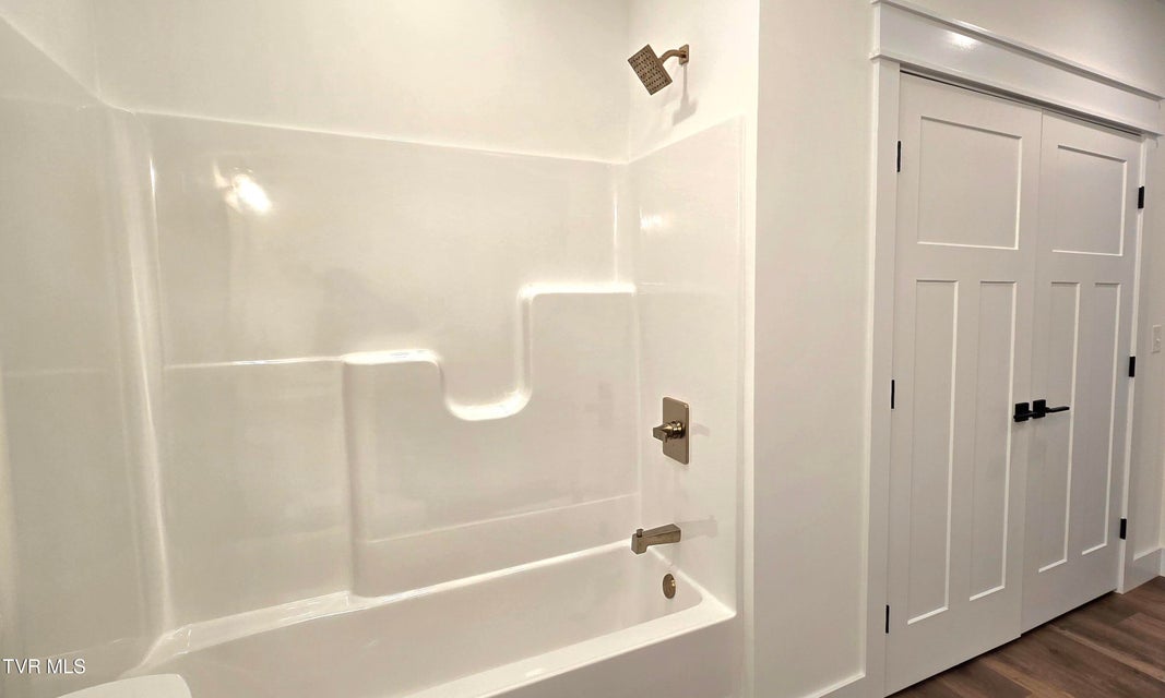 Photo #46: 410 Wiltshire Drive