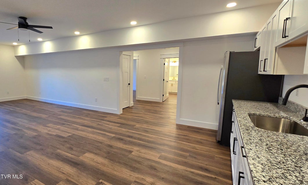 Photo #52: 410 Wiltshire Drive