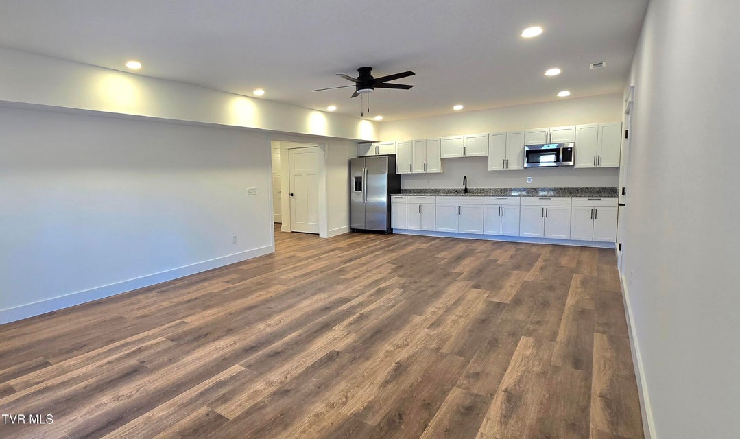 Photo #53: 410 Wiltshire Drive