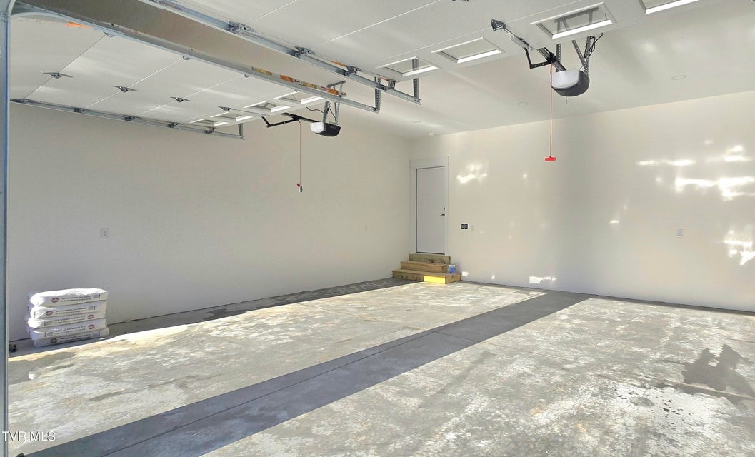 Photo #56: 410 Wiltshire Drive