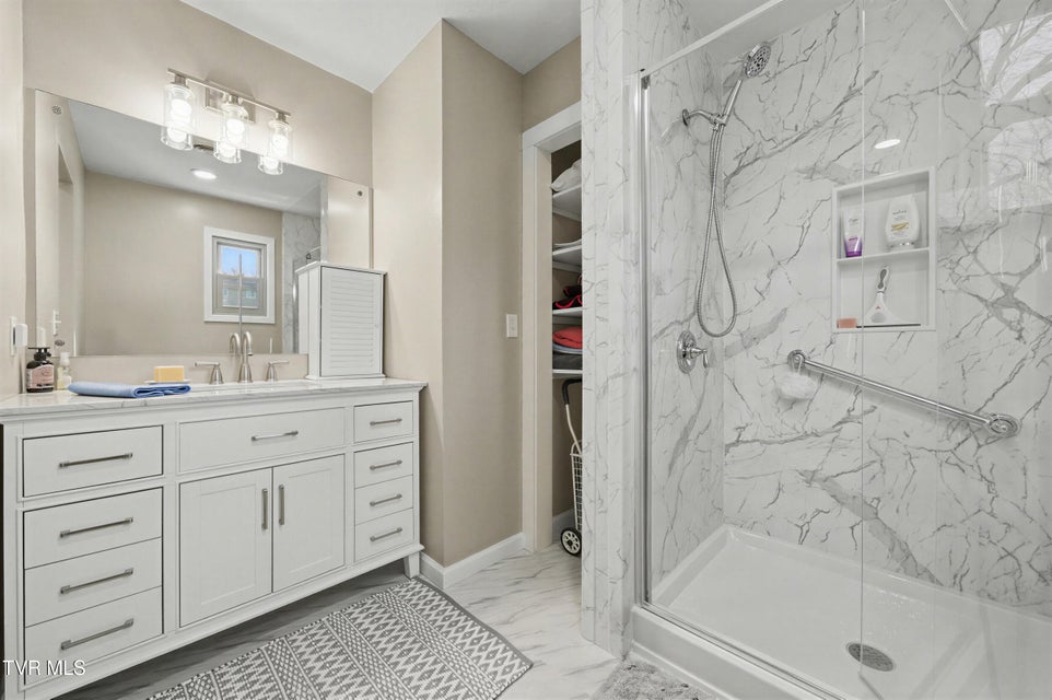 Photo #27: 1210 Tanglewood Drive