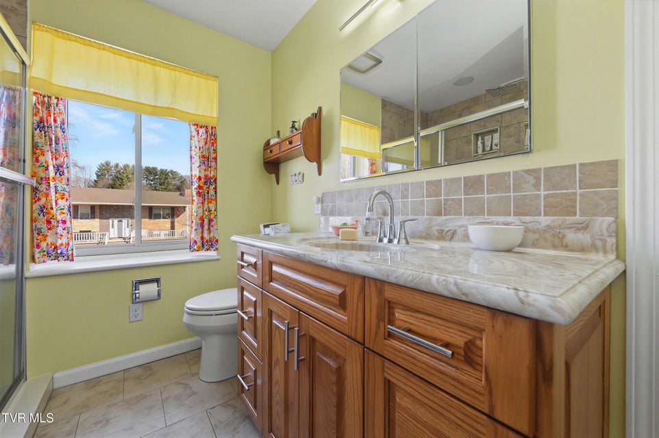 Photo #31: 1210 Tanglewood Drive