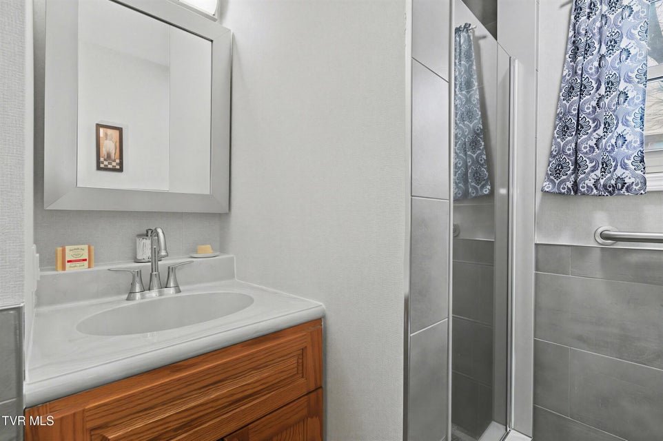 Photo #22: 1210 Tanglewood Drive