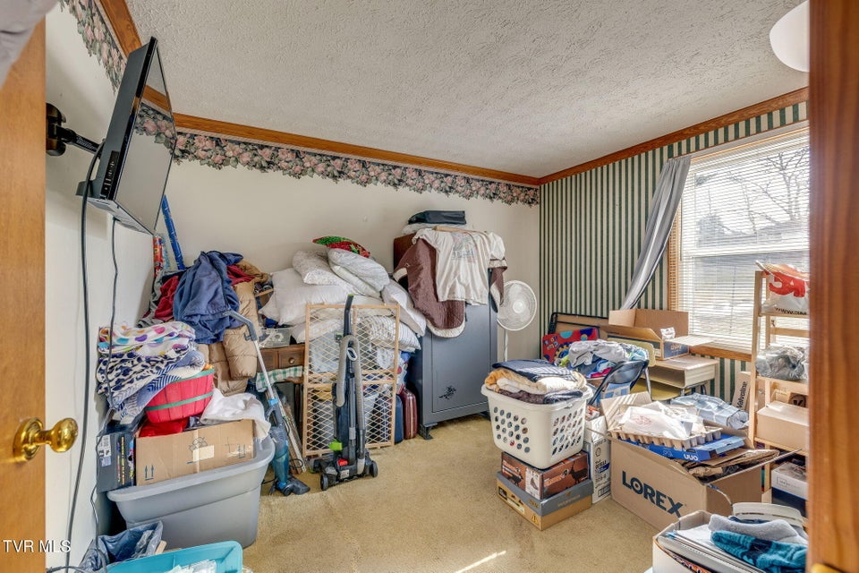 Photo #17: 102 Walnut Road