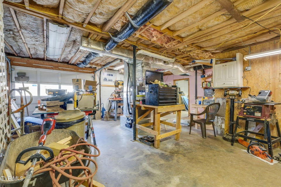 Photo #21: 102 Walnut Road