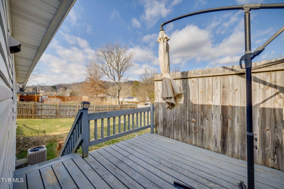 Photo #22: 102 Walnut Road