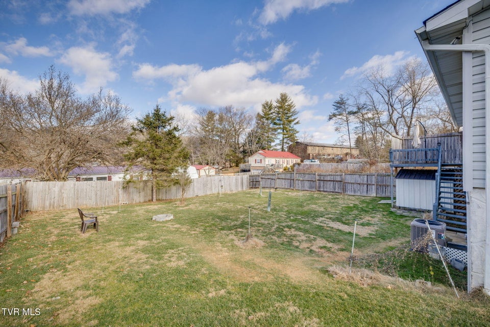 Photo #23: 102 Walnut Road