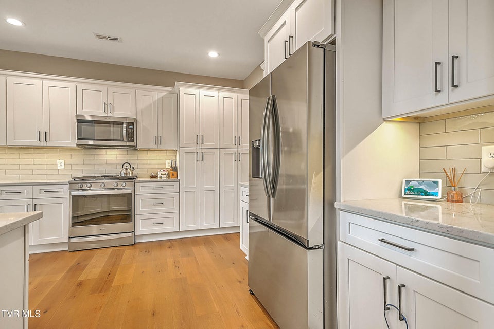 Photo #11: 4091 Maize Place