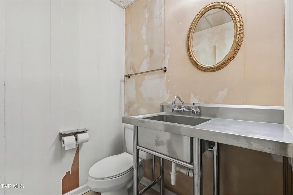 Photo #37: 1210 Tanglewood Drive