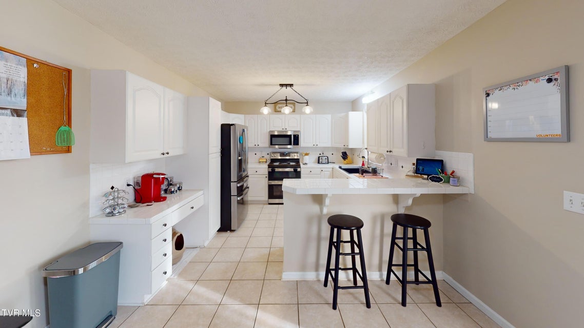 Photo #5: 167 Highland Hills Drive