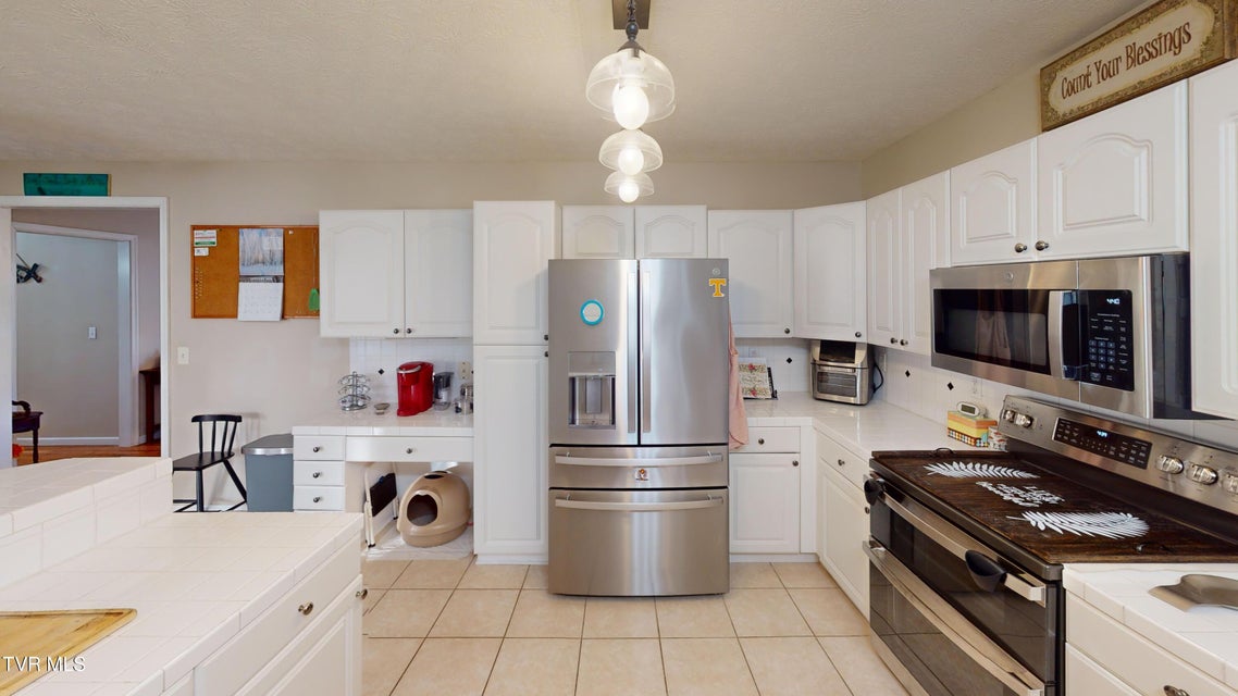 Photo #8: 167 Highland Hills Drive