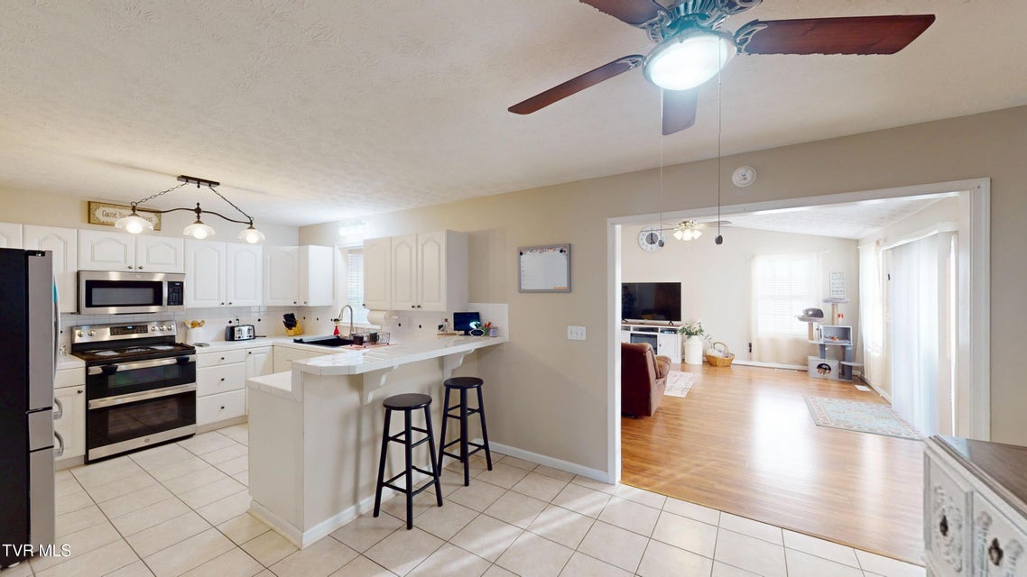 Photo #6: 167 Highland Hills Drive