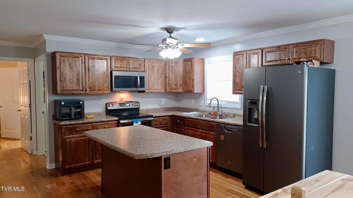 Photo #11: 17505 Bridle Drive