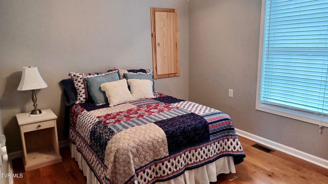 Photo #29: 17505 Bridle Drive