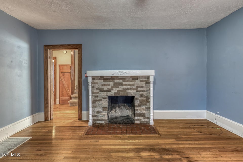 Photo #19: 209 Crossway Rd Road