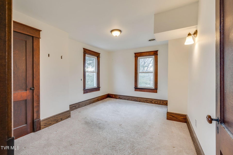 Photo #32: 601 6th Street