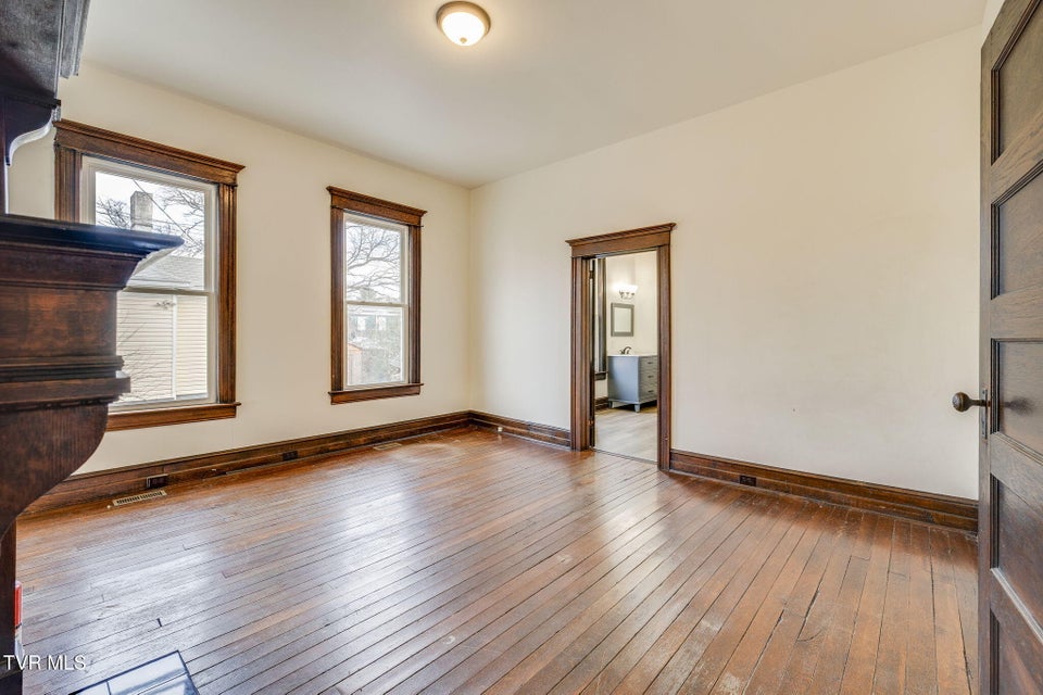 Photo #18: 601 6th Street