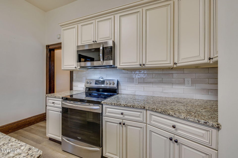 Photo #16: 601 6th Street