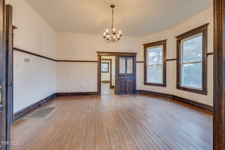 Photo #9: 601 6th Street