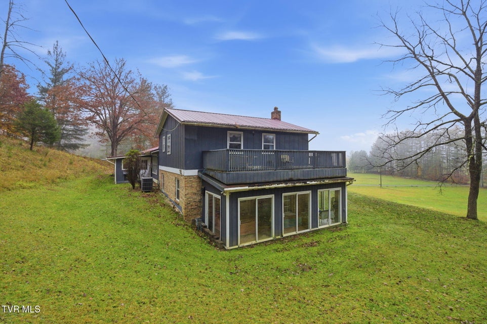 Photo #34: 3928 Happy Hallow Road