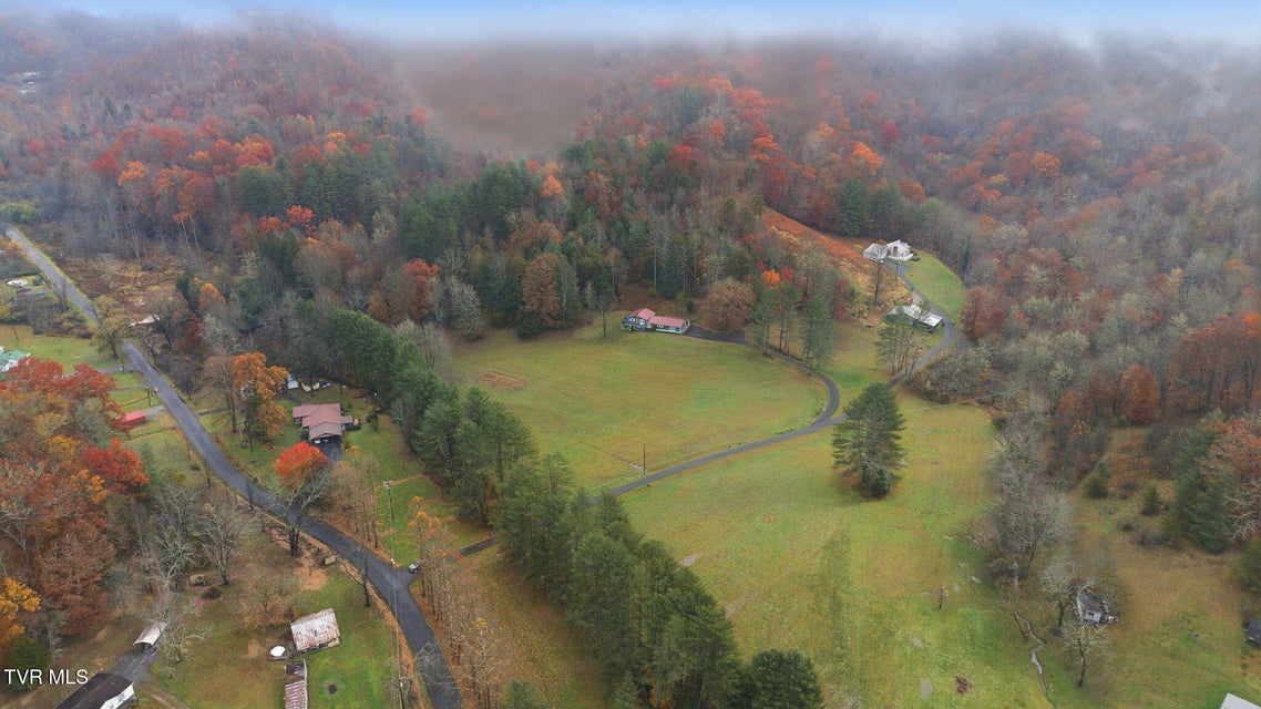 Photo #41: 3928 Happy Hallow Road