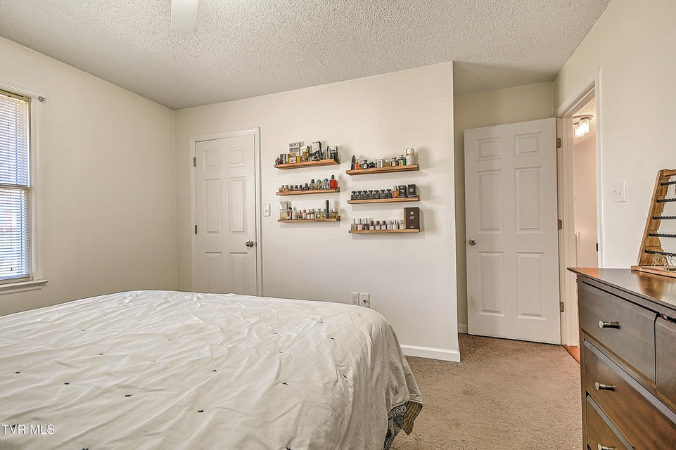 Photo #26: 139 Millstone Drive