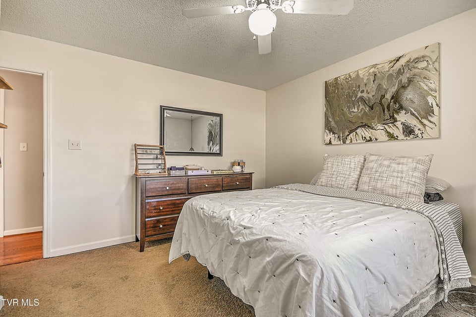 Photo #27: 139 Millstone Drive