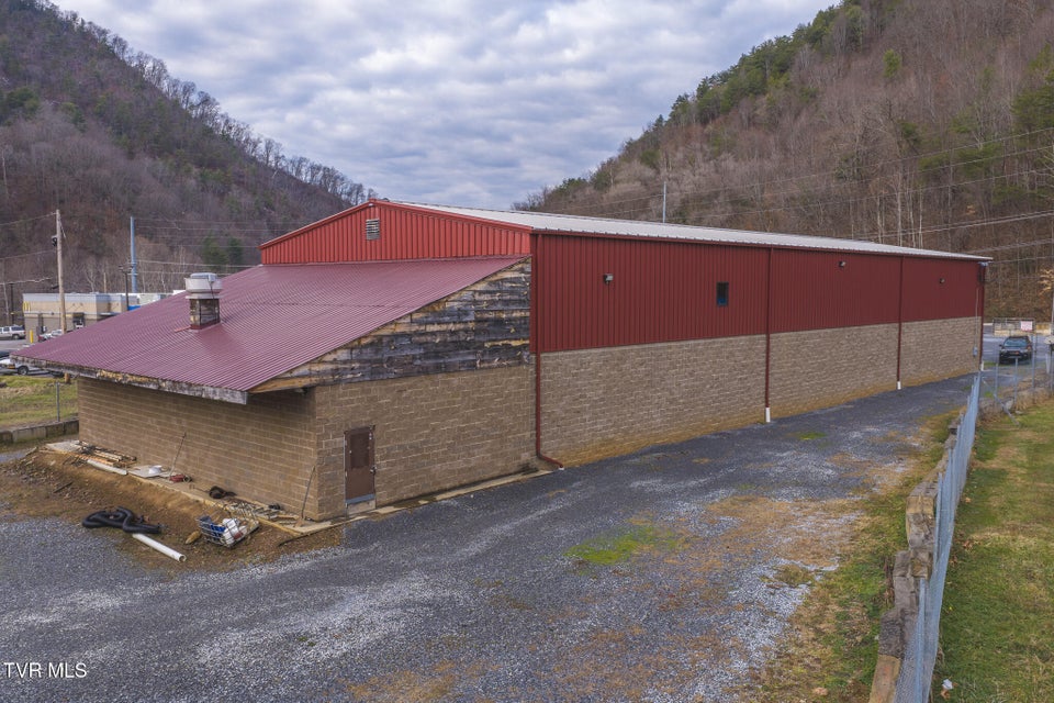 Photo #9: 118 First Avenue