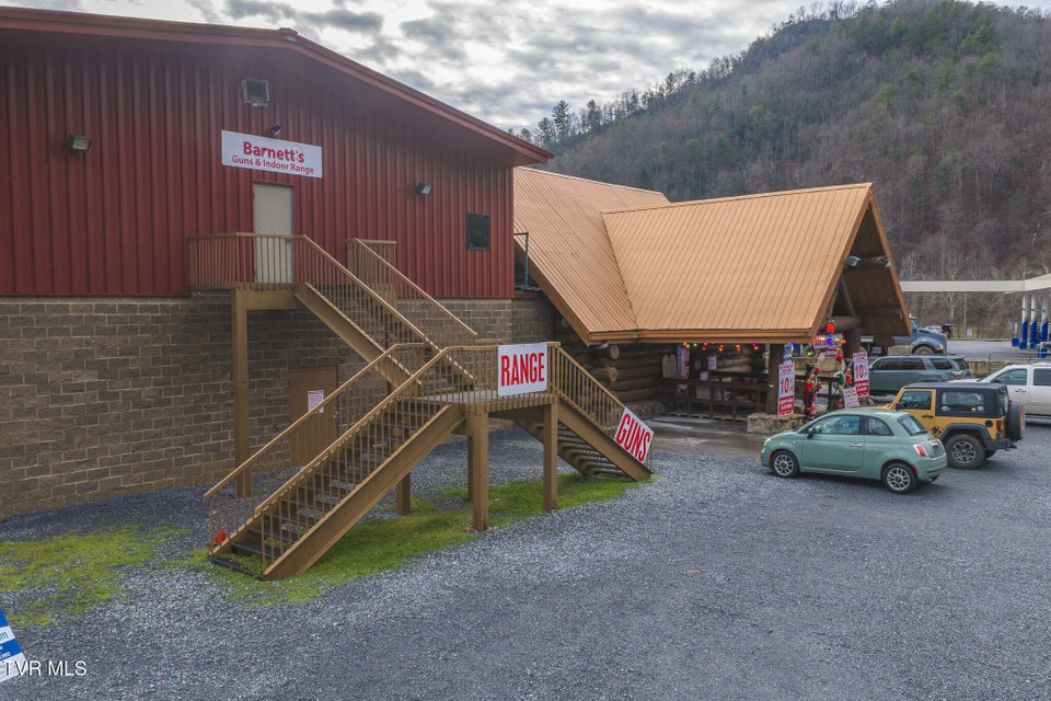 Photo #12: 118 First Avenue