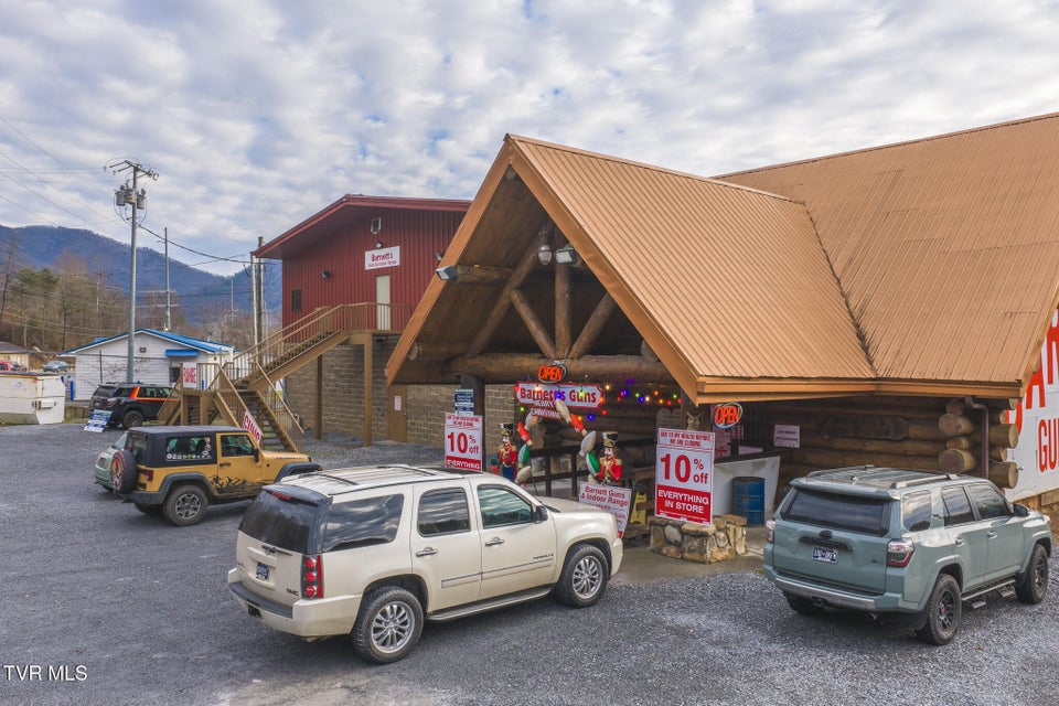 Photo #13: 118 First Avenue