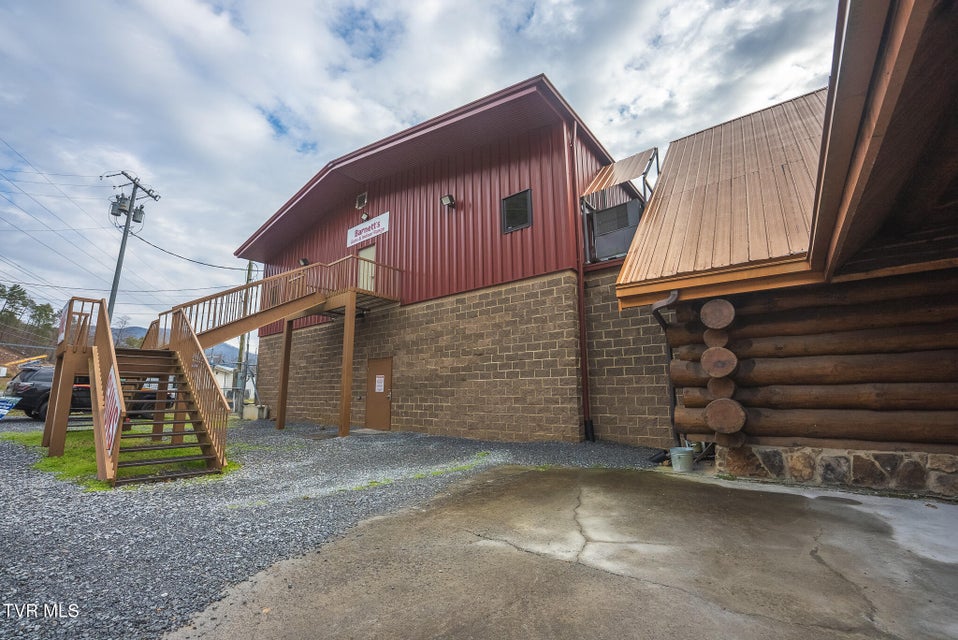 Photo #18: 118 First Avenue