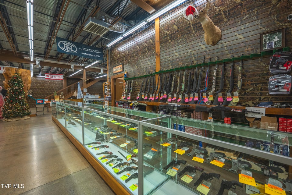 Photo #29: 118 First Avenue