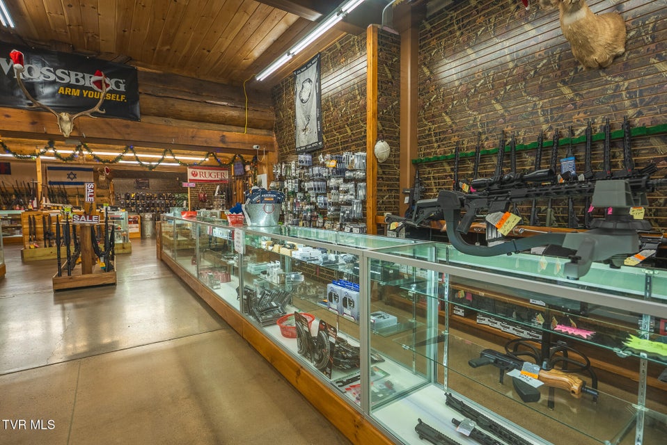 Photo #31: 118 First Avenue