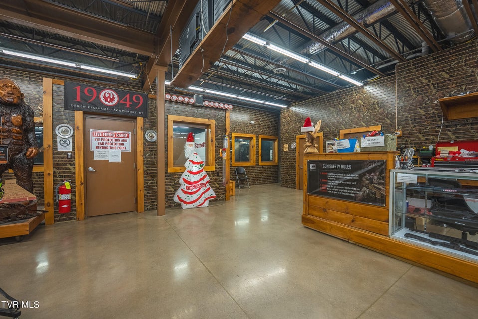 Photo #32: 118 First Avenue