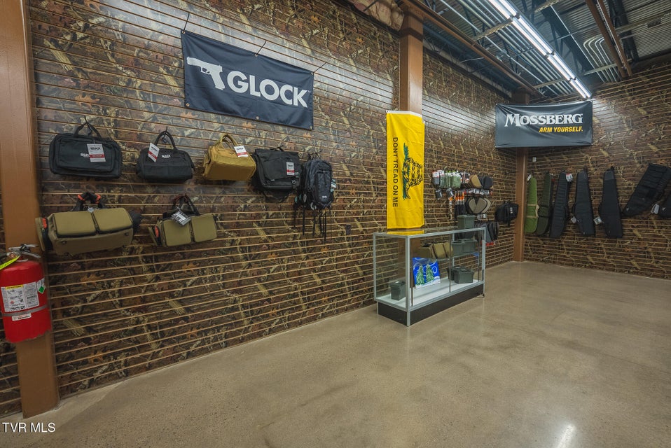 Photo #34: 118 First Avenue