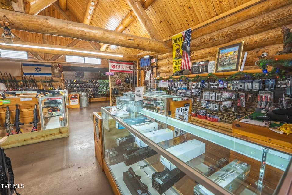 Photo #36: 118 First Avenue