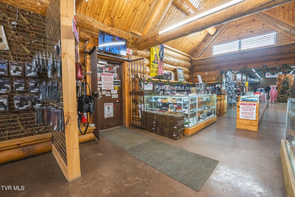 Photo #39: 118 First Avenue