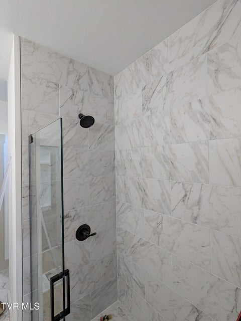 Photo #11: 505 Hickory Tree Pvt Drive