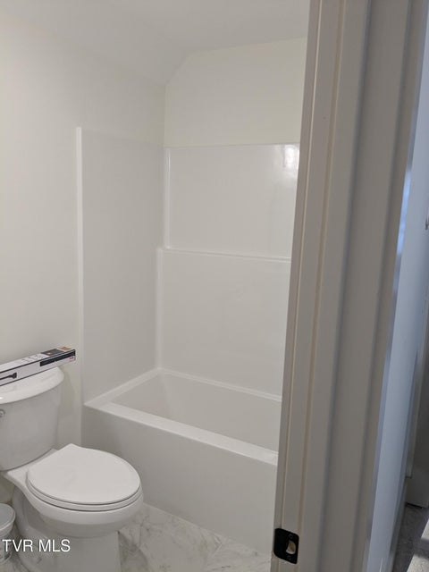 Photo #15: 505 Hickory Tree Pvt Drive