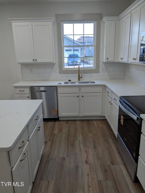 Photo #3: 505 Hickory Tree Pvt Drive