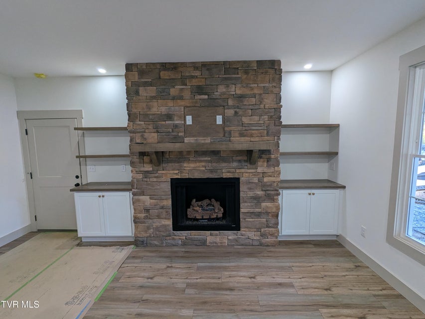 Photo #5: 505 Hickory Tree Pvt Drive