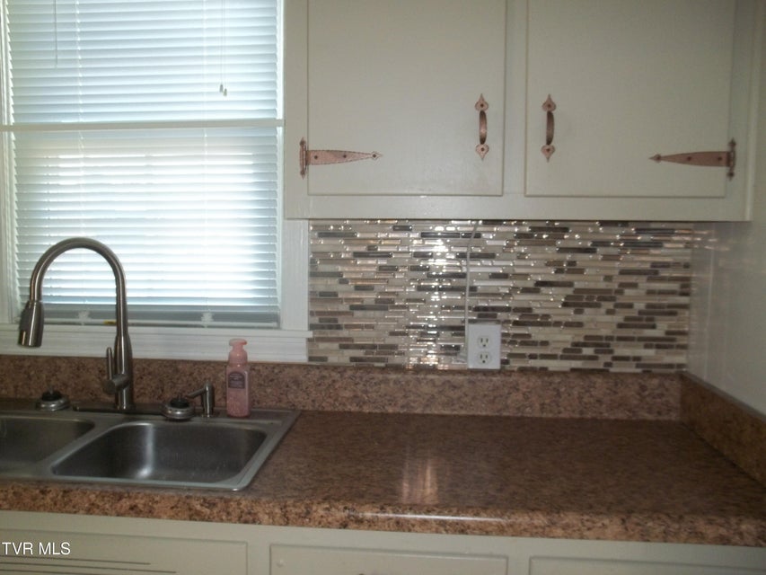 Photo #8: 1012 College Avenue