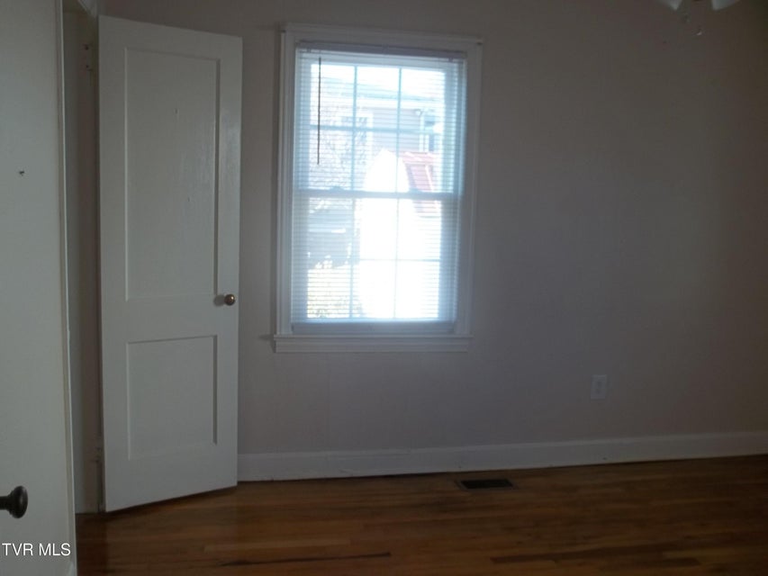 Photo #21: 1012 College Avenue