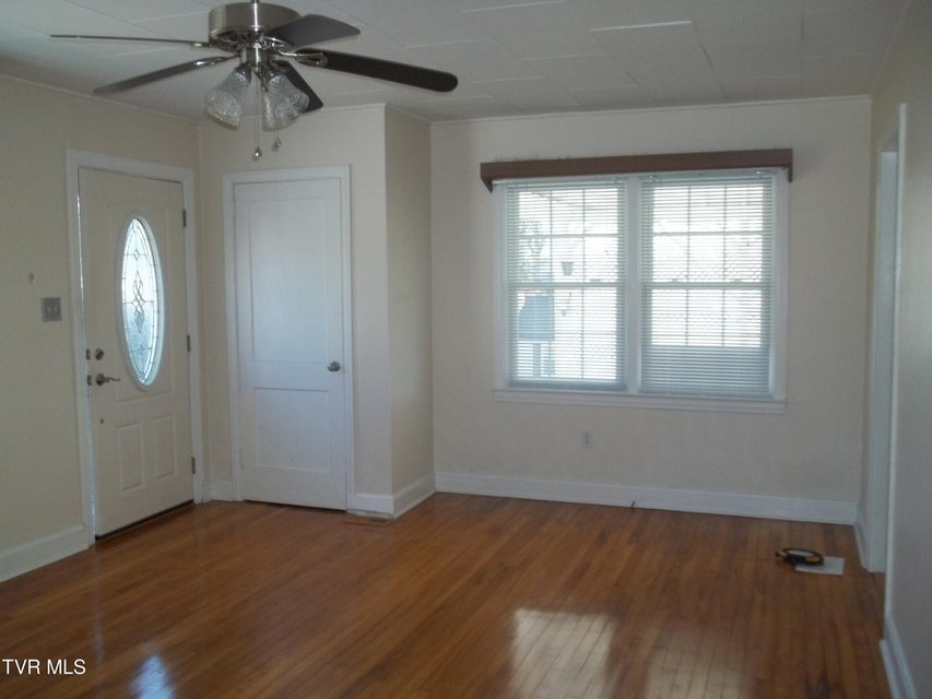 Photo #4: 1012 College Avenue