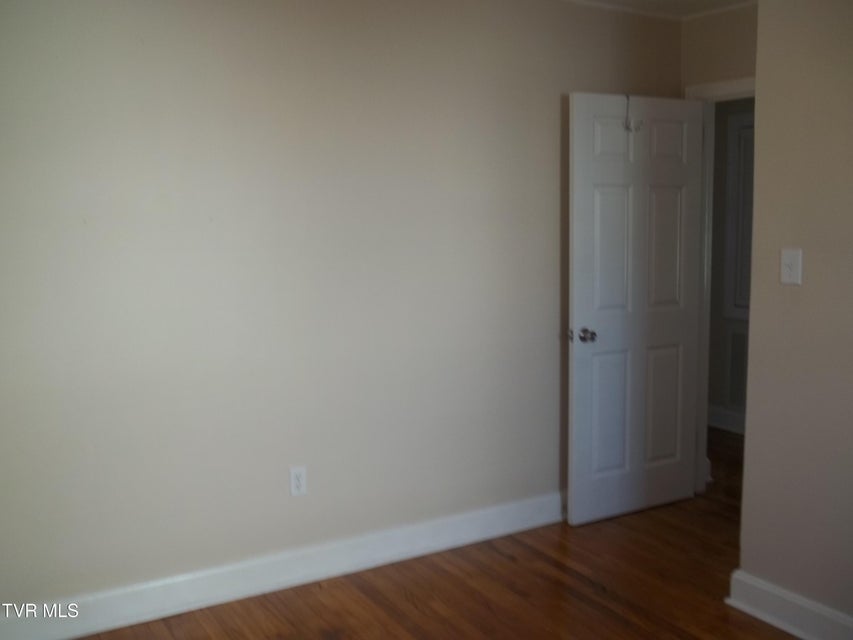 Photo #24: 1012 College Avenue